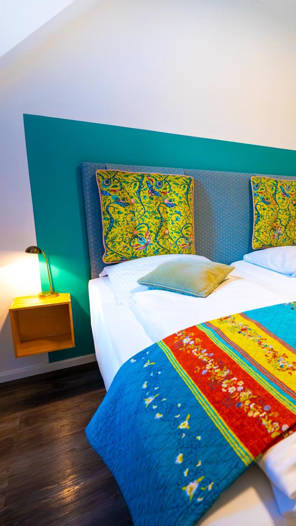 Hotel Bergbauer Mit Late-Self-Check-In นอยบวร์ก อันแดร์ โดเนา ภายนอก รูปภาพ