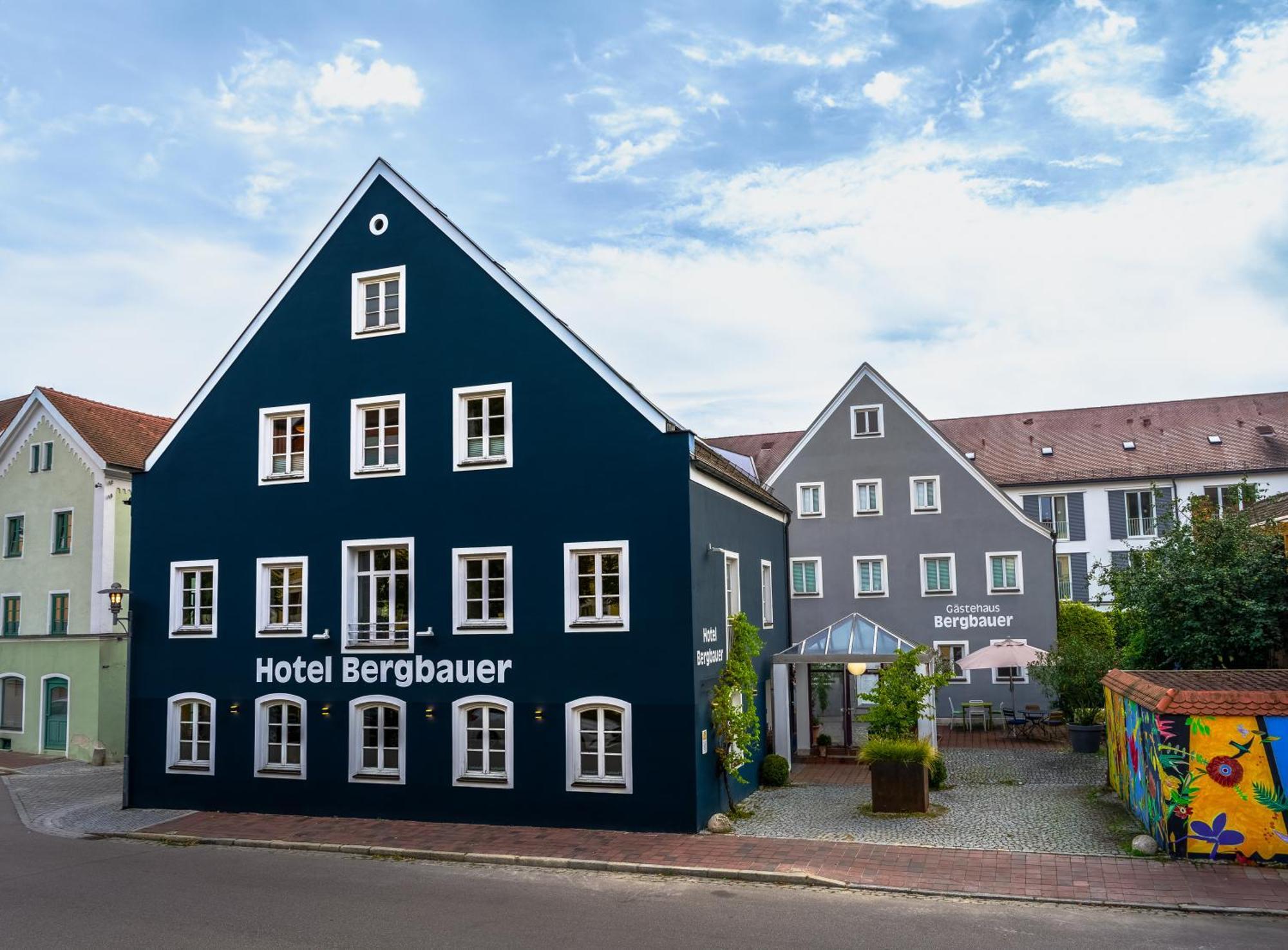 Hotel Bergbauer Mit Late-Self-Check-In นอยบวร์ก อันแดร์ โดเนา ภายนอก รูปภาพ