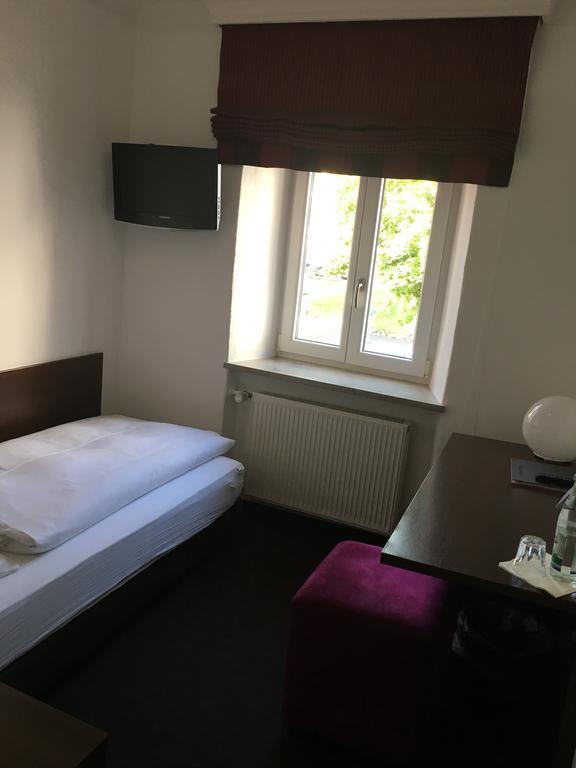 Hotel Bergbauer Mit Late-Self-Check-In นอยบวร์ก อันแดร์ โดเนา ภายนอก รูปภาพ