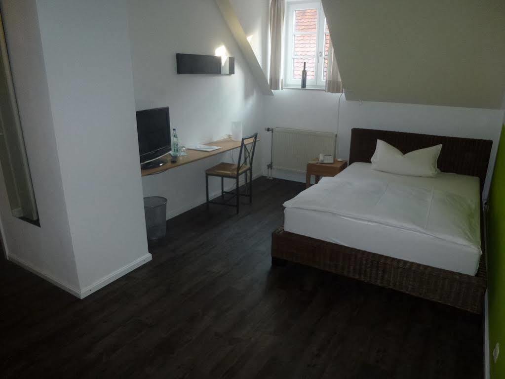 Hotel Bergbauer Mit Late-Self-Check-In นอยบวร์ก อันแดร์ โดเนา ภายนอก รูปภาพ