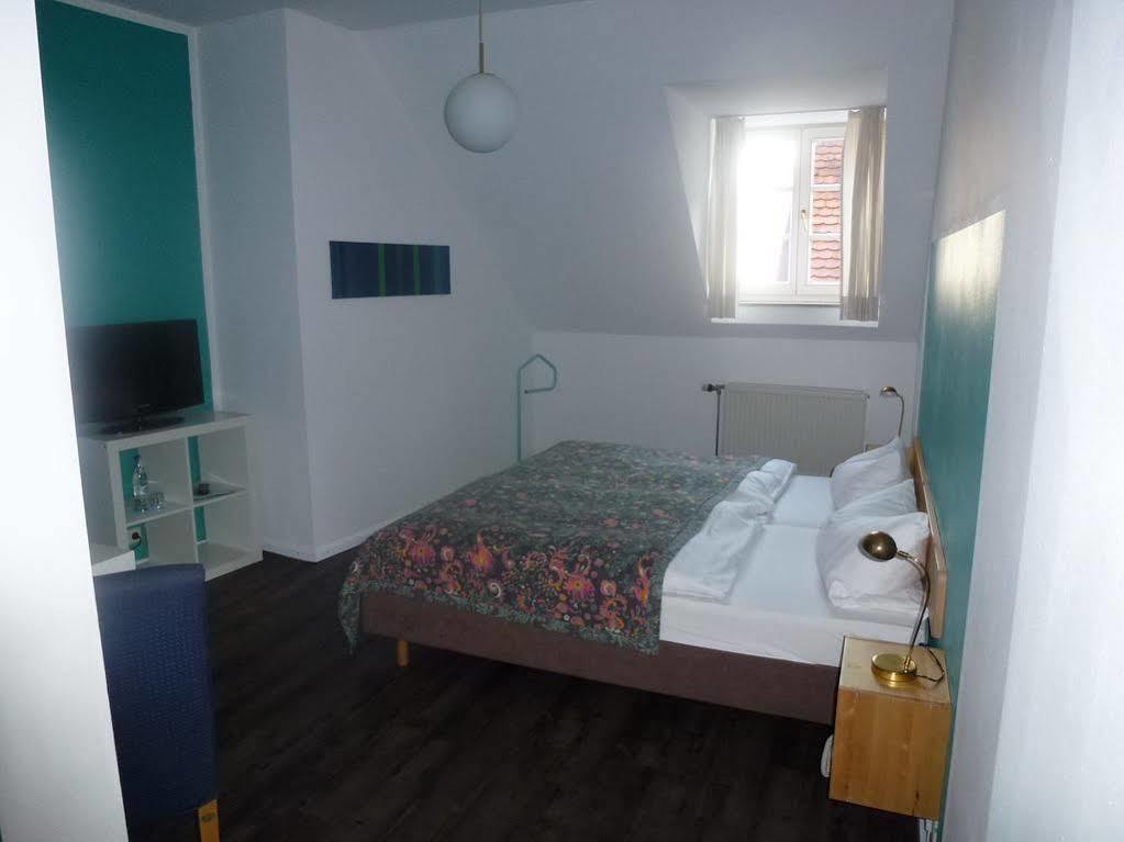 Hotel Bergbauer Mit Late-Self-Check-In นอยบวร์ก อันแดร์ โดเนา ภายนอก รูปภาพ